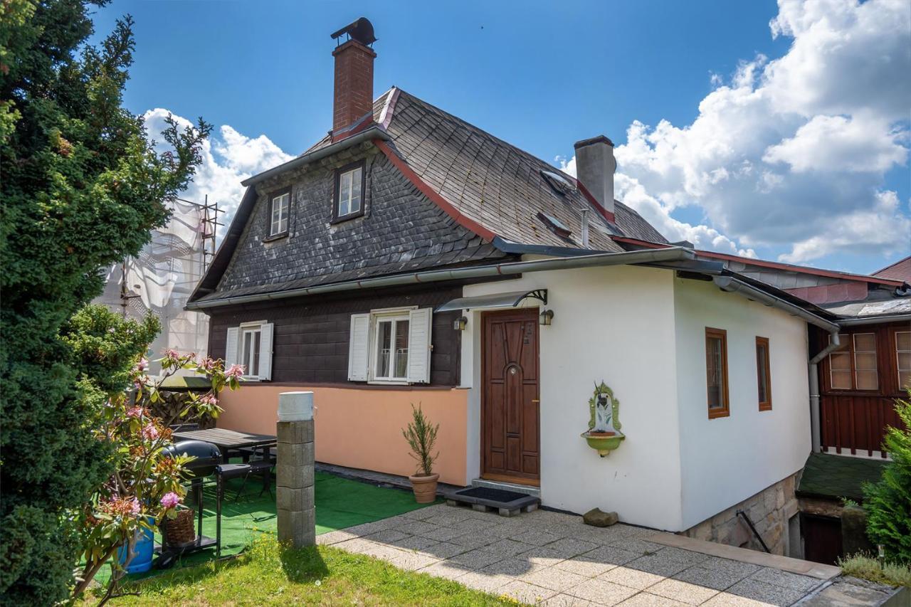 Chalupa u kostela Chřibská Exteriér fotografie