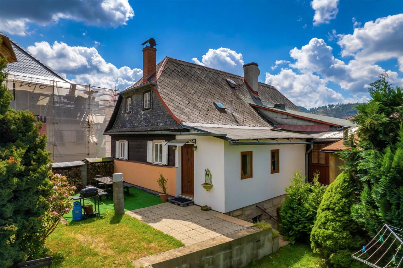 Chalupa u kostela Chřibská Exteriér fotografie